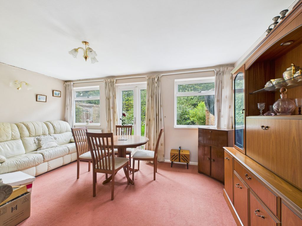 Property photo 3 of 14 Cam02909G0-Pr0500-Still008