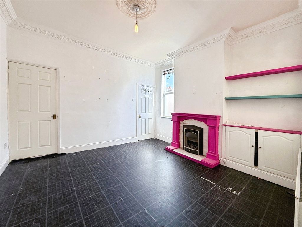 Property photo 3 of 10 Picture 3