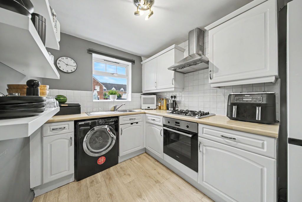 Property photo 2 of 23 Kitchen