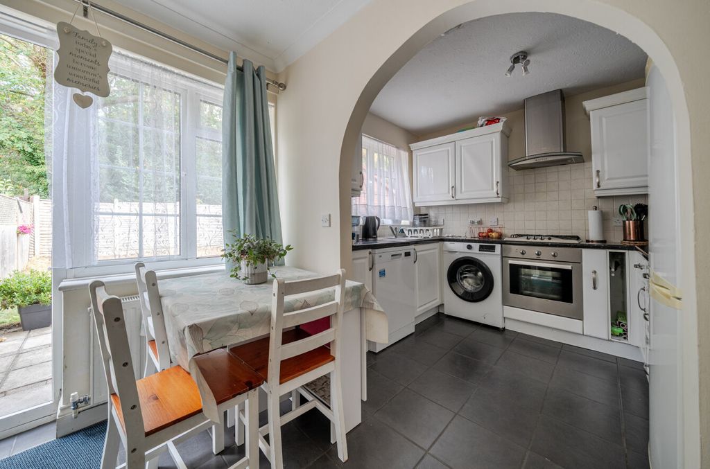 Property photo 3 of 21 Dining/Kitchen