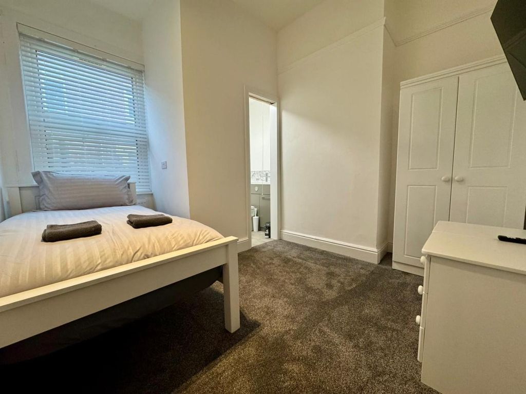 Property photo 1 of 10 85Eb0d60-31c1-49De-94c5-51B9Fd160A2A.Jpg