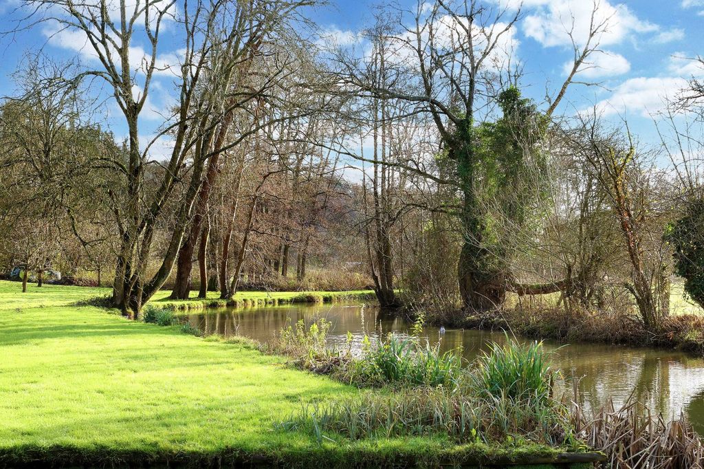 Property photo 3 of 19 Picture No. 06