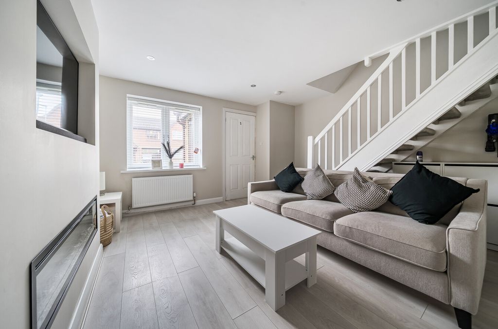 Property photo 2 of 19 1395993-5-69822B8...