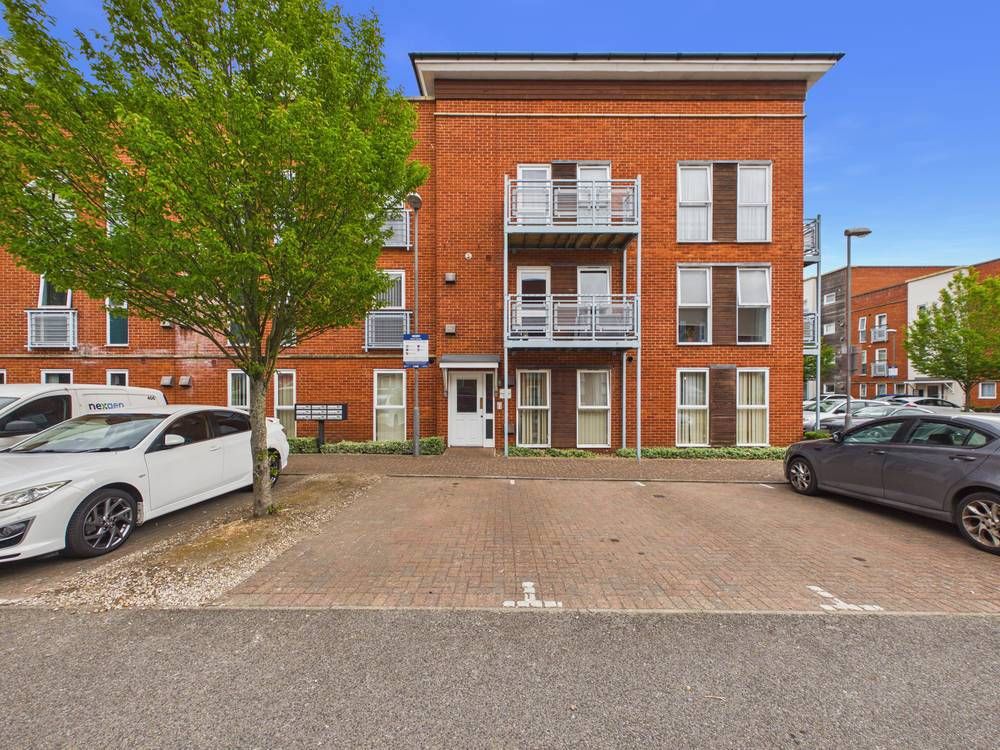 Property photo 1 of 5 Giraffe360-Still006