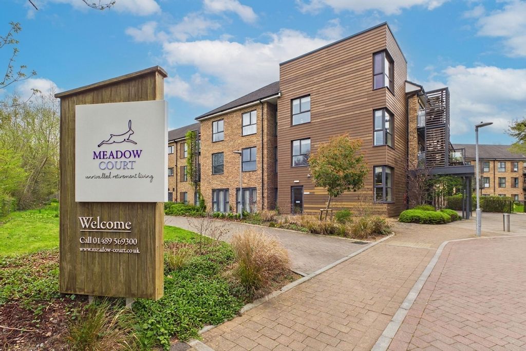 Property photo 1 of 18