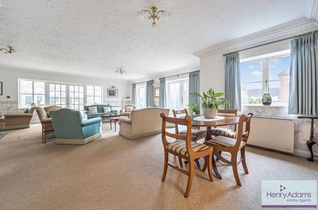 Additional image 15 of 1 bed flat for saleKing George Avenue, Petersfield GU32