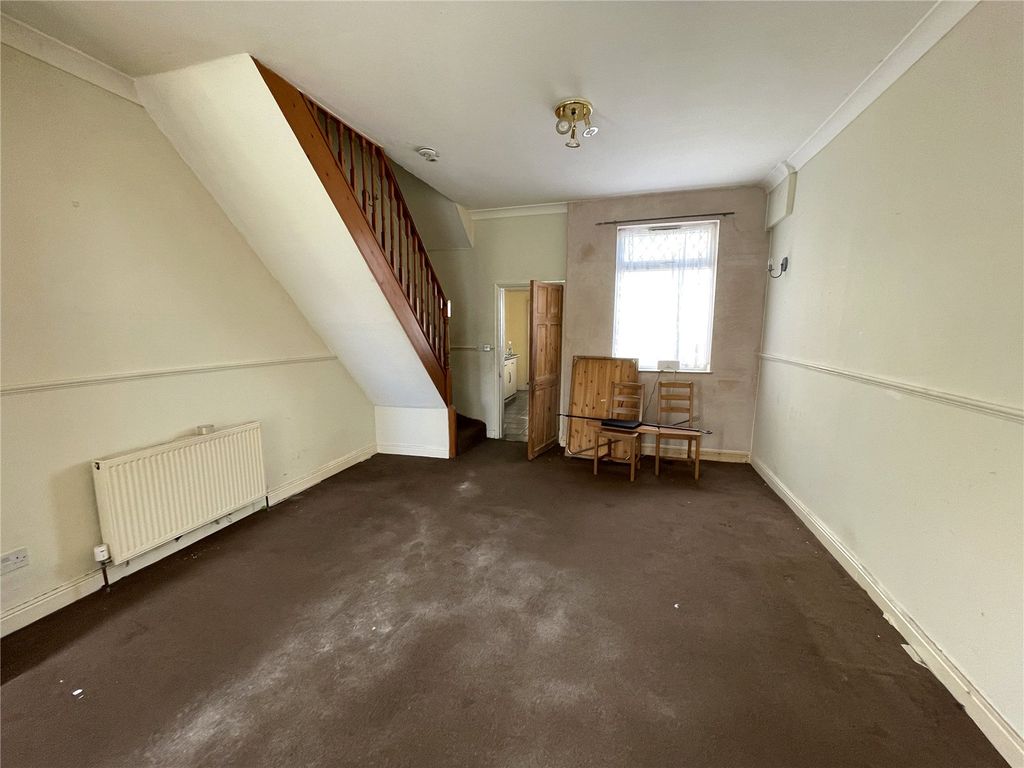 Property photo 3 of 8 Picture No. 30