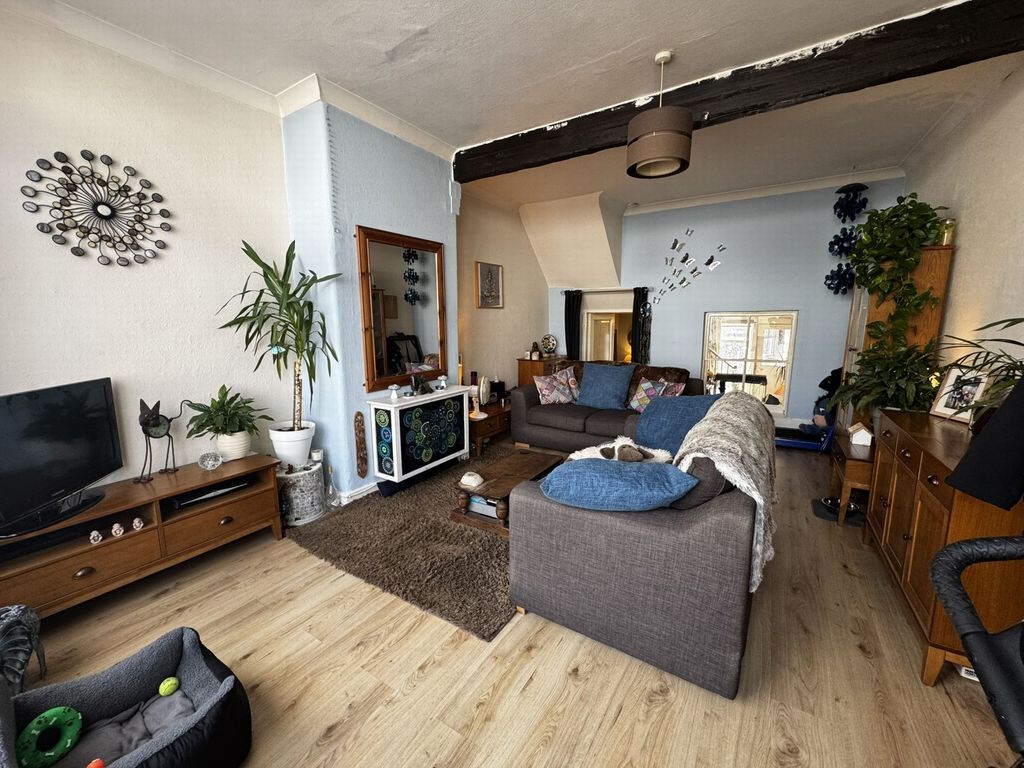 Property photo 2 of 12 Photo 8