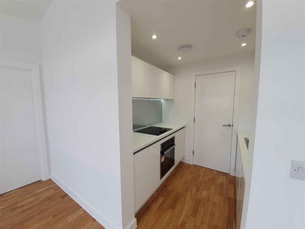Property photo 3 of 17 Open Plan Kitchen