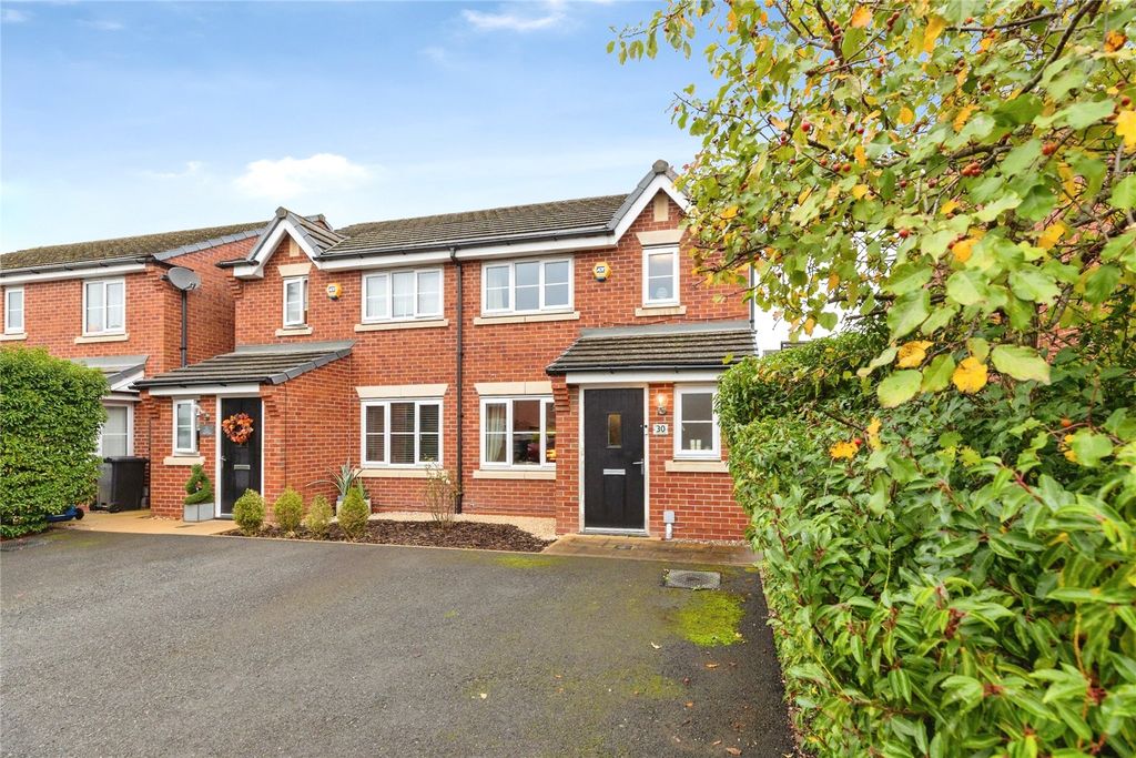 Property photo 1 of 18 Picture No. 05
