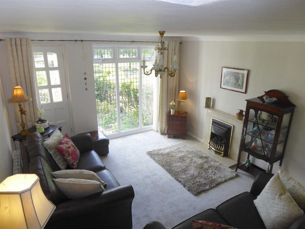 Property photo 2 of 15 Living Room: