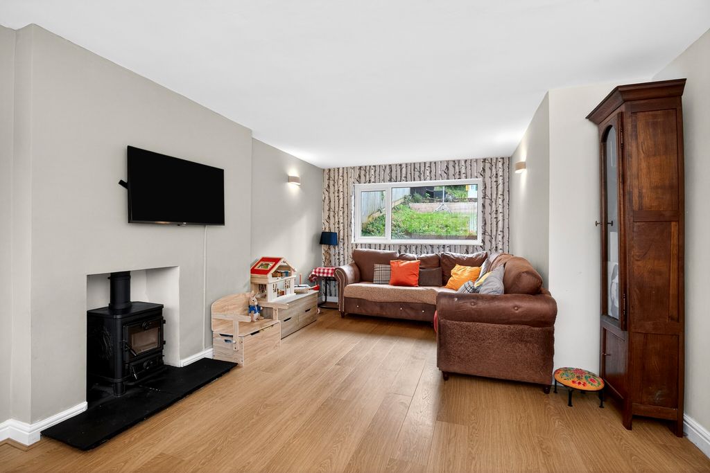 Property photo 2 of 23