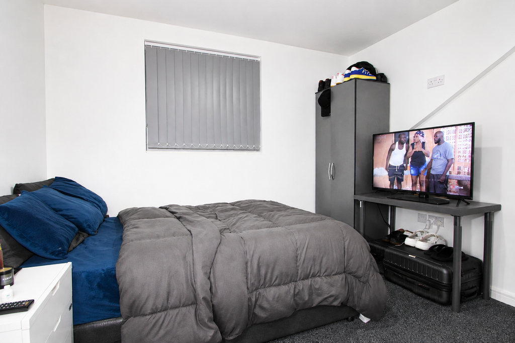 Property photo 1 of 4