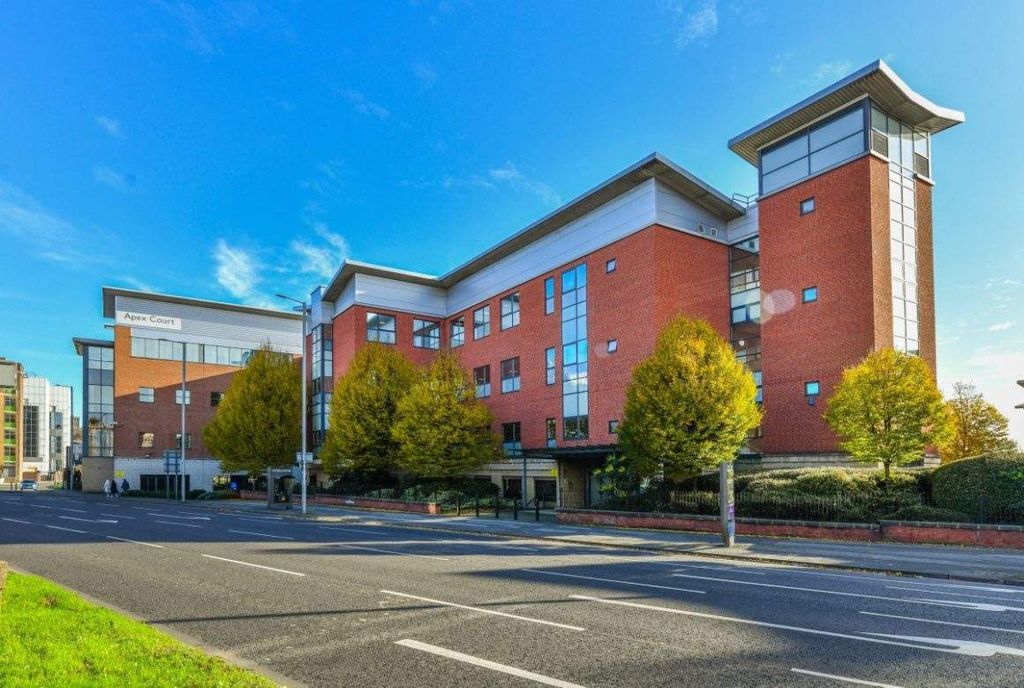 Property photo 1 of 17