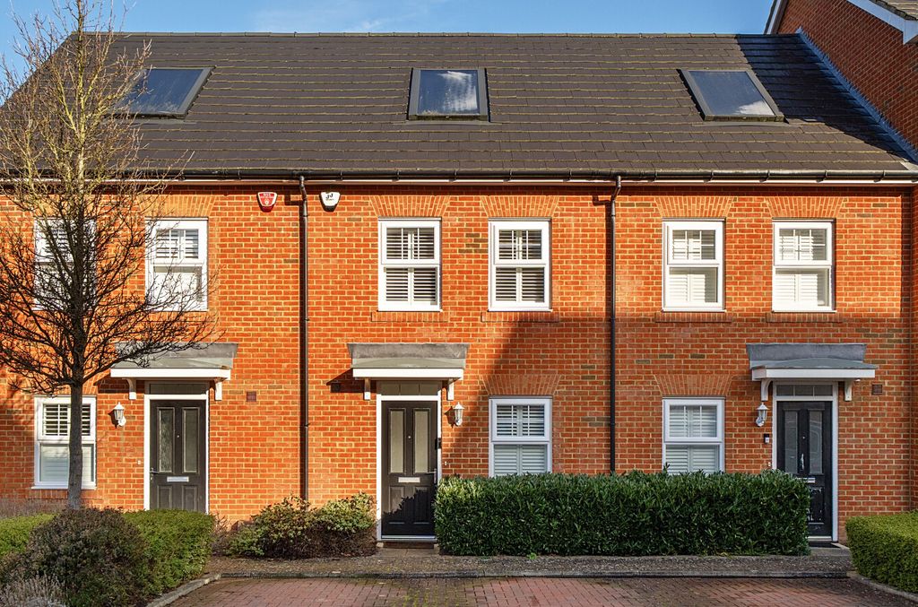 Property photo 1 of 18 1420262-1-699Ec0E...