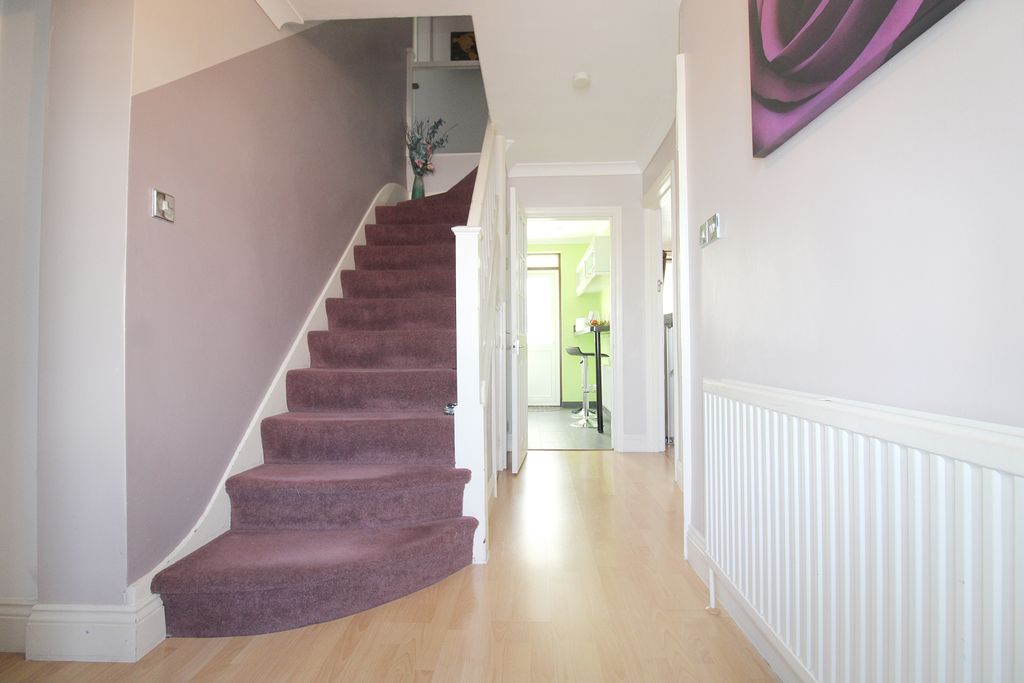Property photo 2 of 13 Hallway