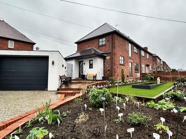 Property photo 1 of 18 Corner Voew