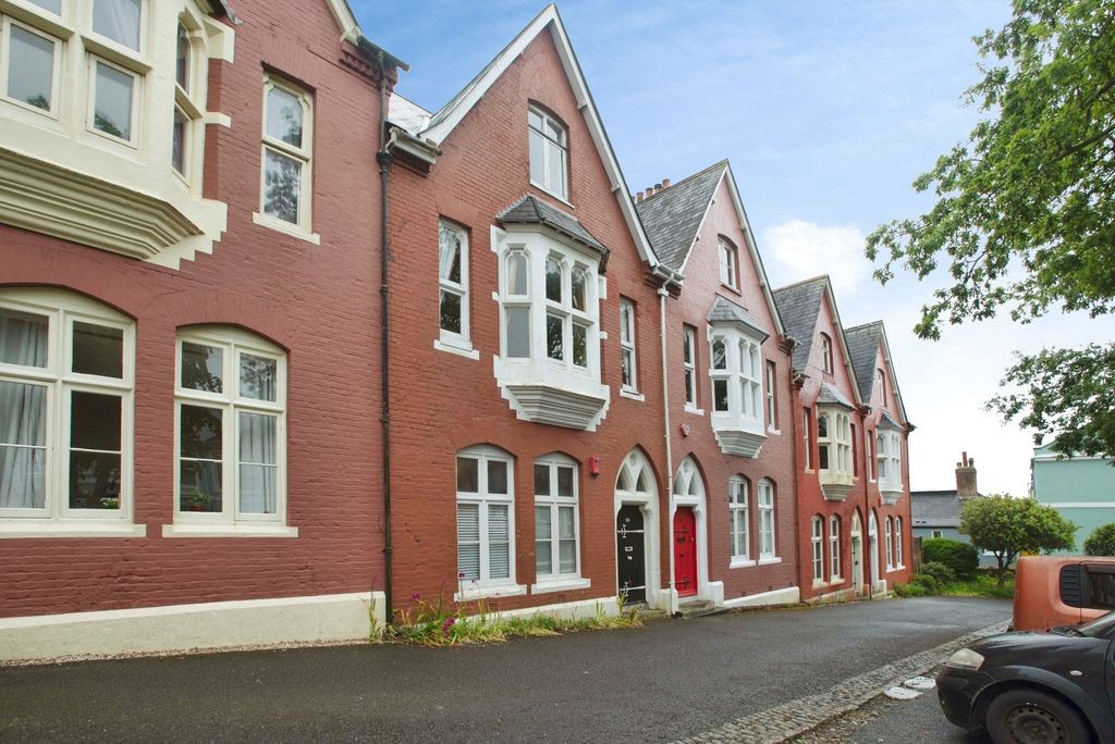 Property photo 1 of 12 Pbox-Img.Jpg