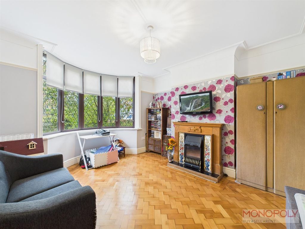 Property photo 2 of 23 Cam01943G0-Pr0553-Still002.Jpg