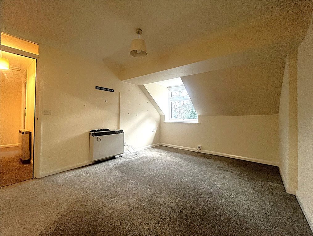 Property photo 2 of 8 Picture No. 19