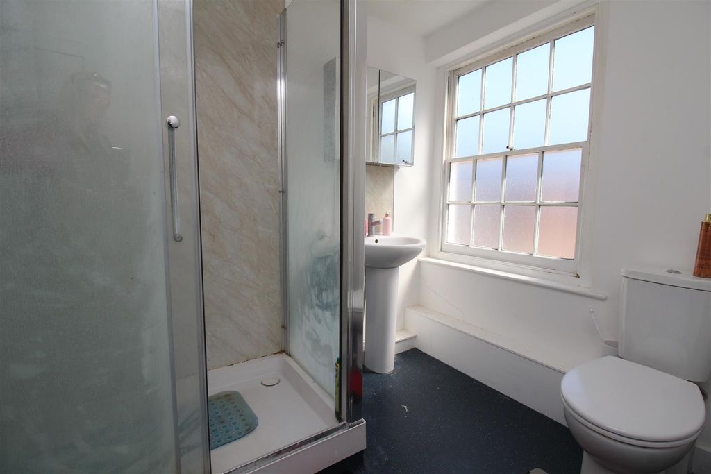 Property photo 3 of 10 Picture 3