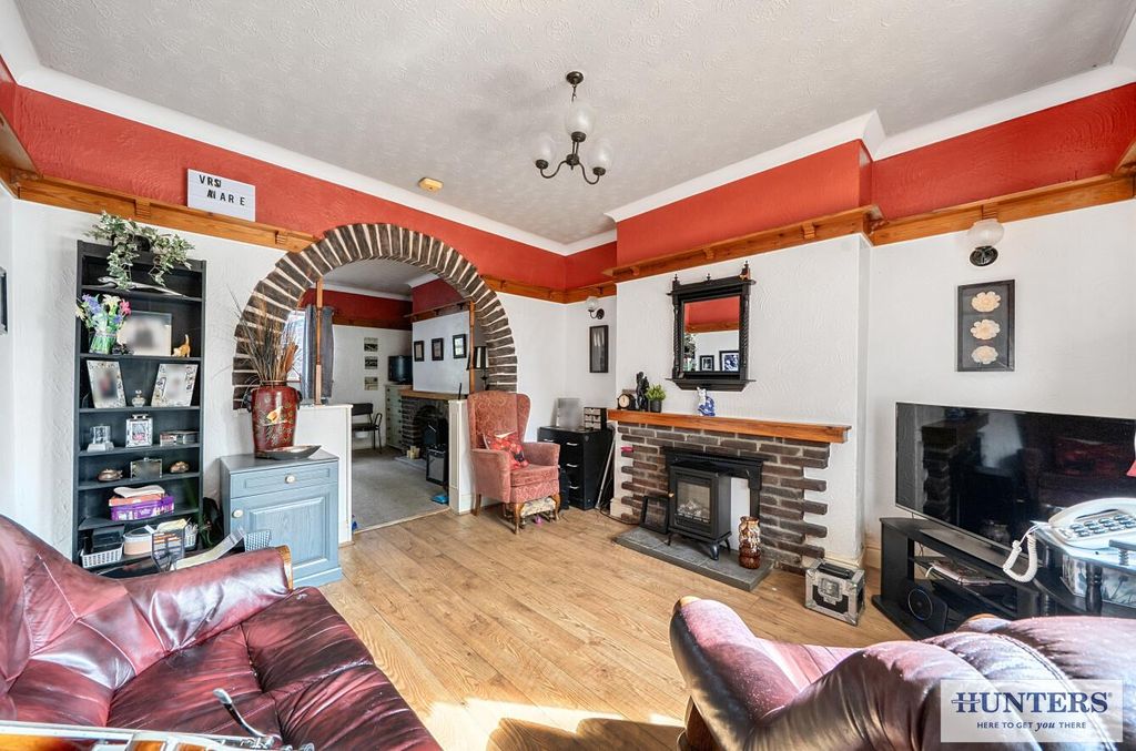 Property photo 2 of 14 7342Fdd4-9Be4-4A3F-Bb7c-Fa312E86364A.Jpg