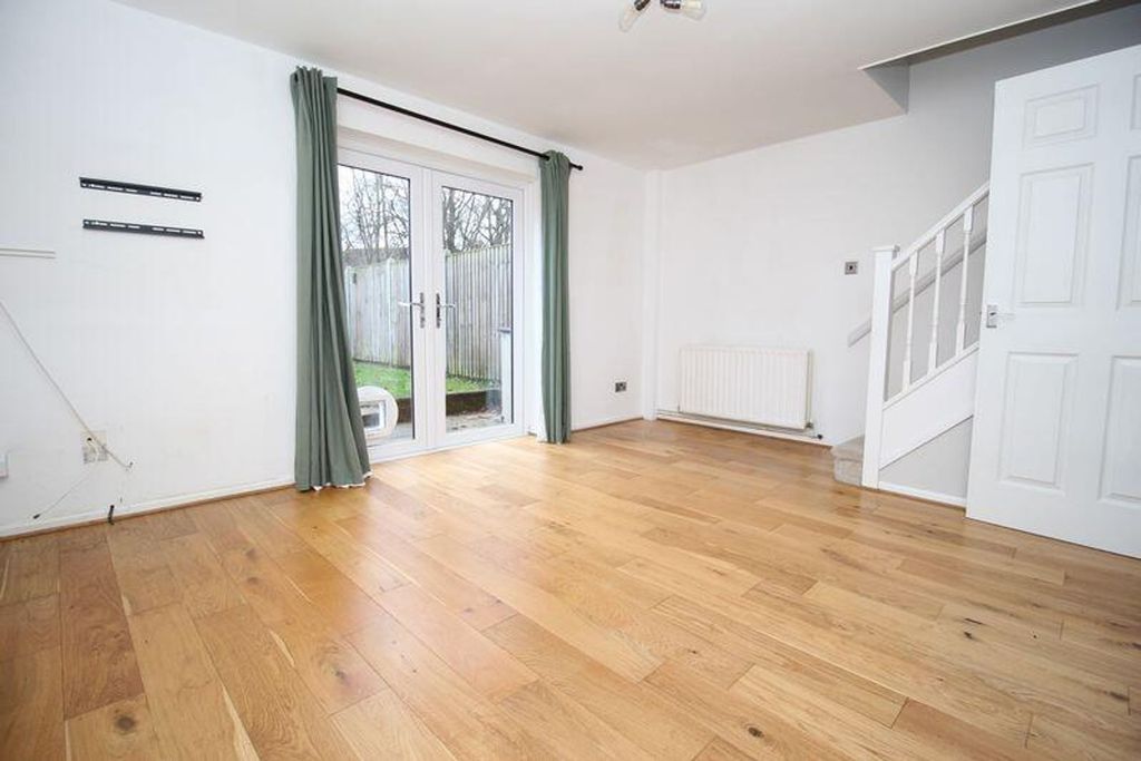 Property photo 3 of 7