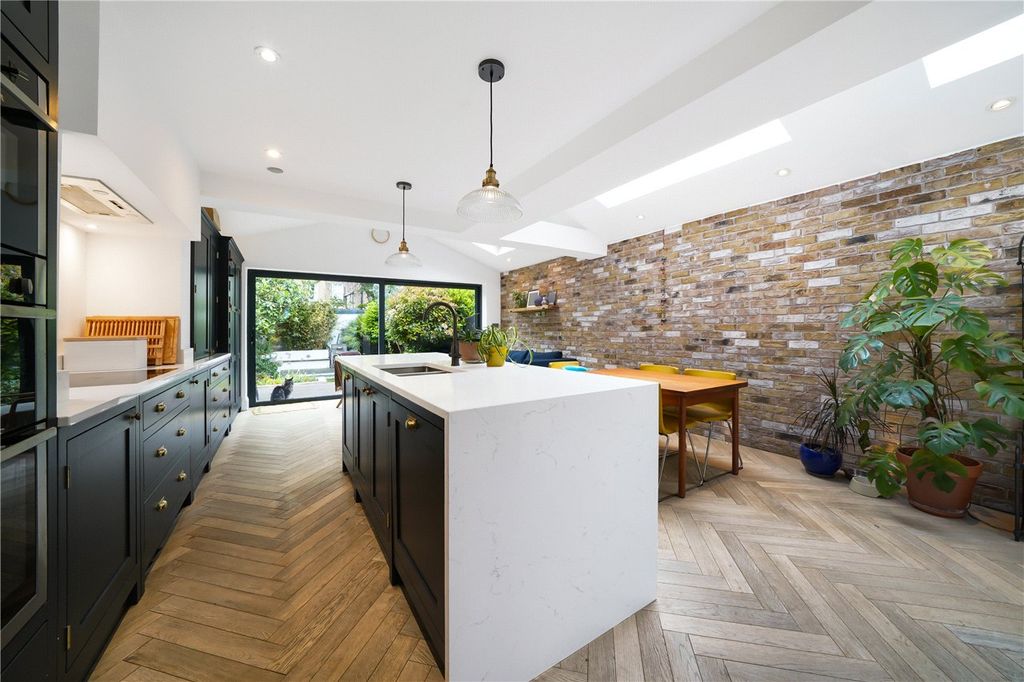 Property photo 1 of 15 Kitchen