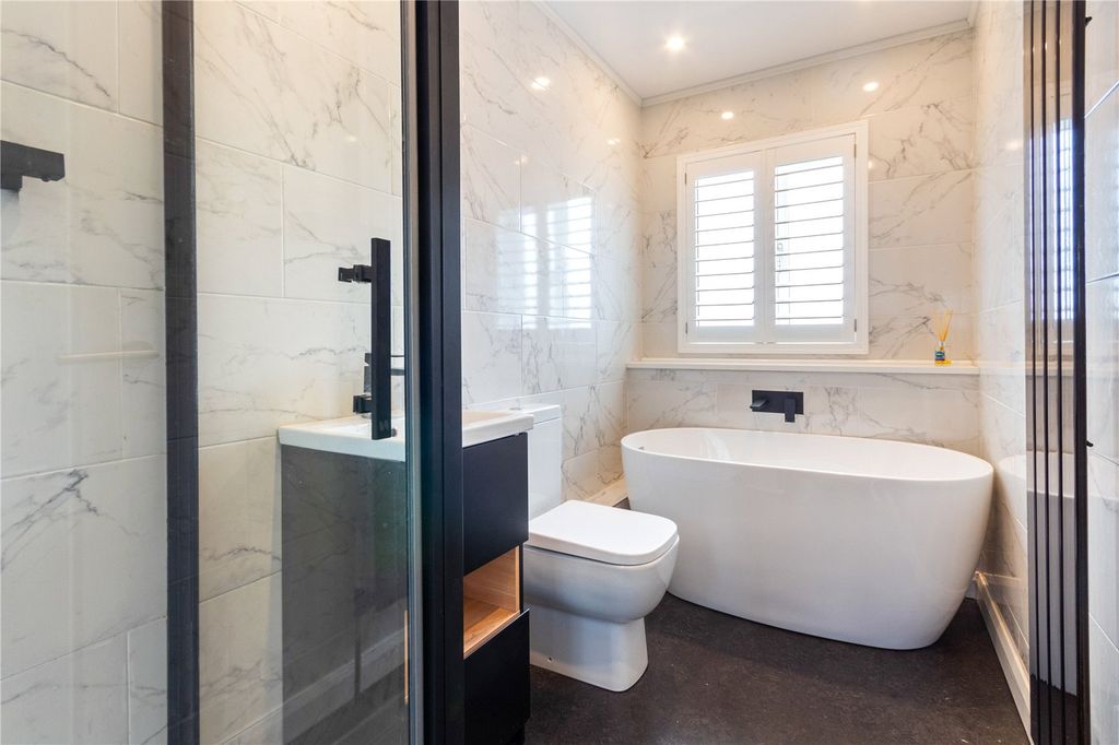 Property photo 3 of 8 Picture No. 04