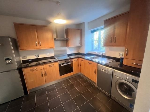 Property photo 2 of 6 Kitchen