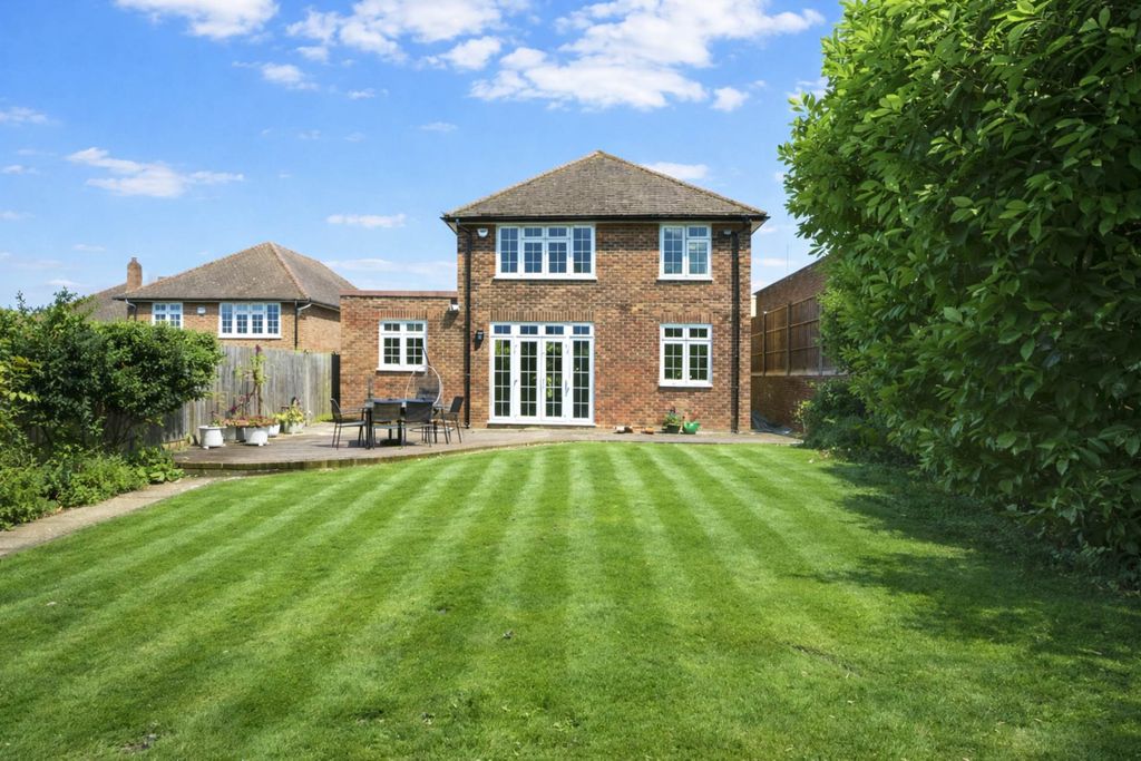 Property photo 3 of 12