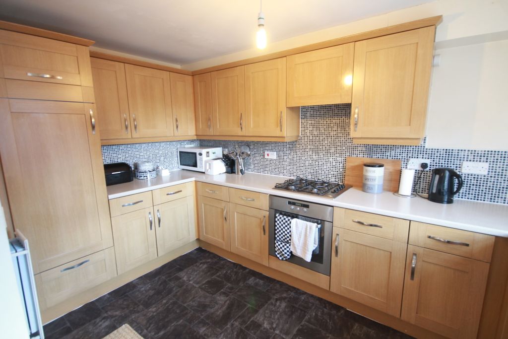 Property photo 3 of 4 Kitchen