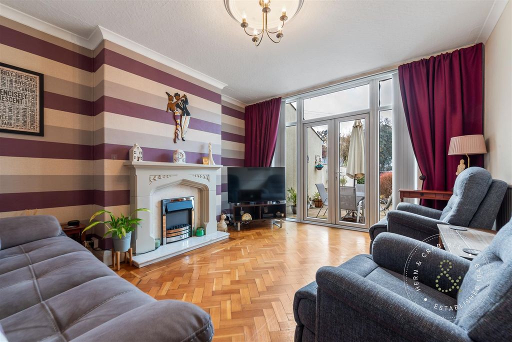 Property photo 3 of 29 Pencisely-Crescent-11.Jpg