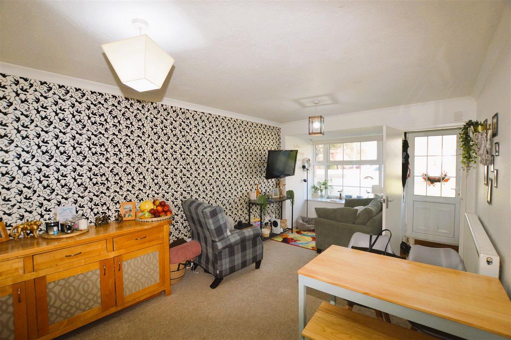 Property photo 2 of 16 Lounge/Dining Room