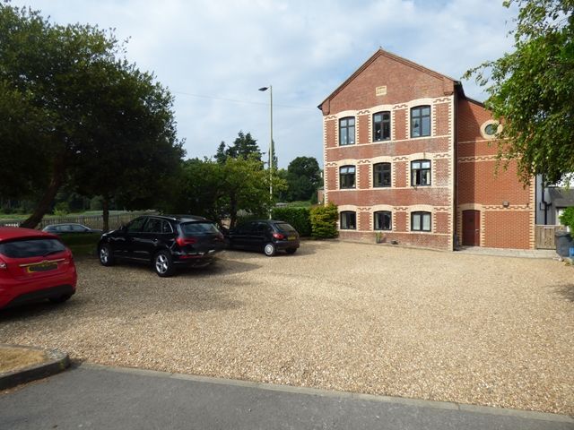 Property photo 2 of 3