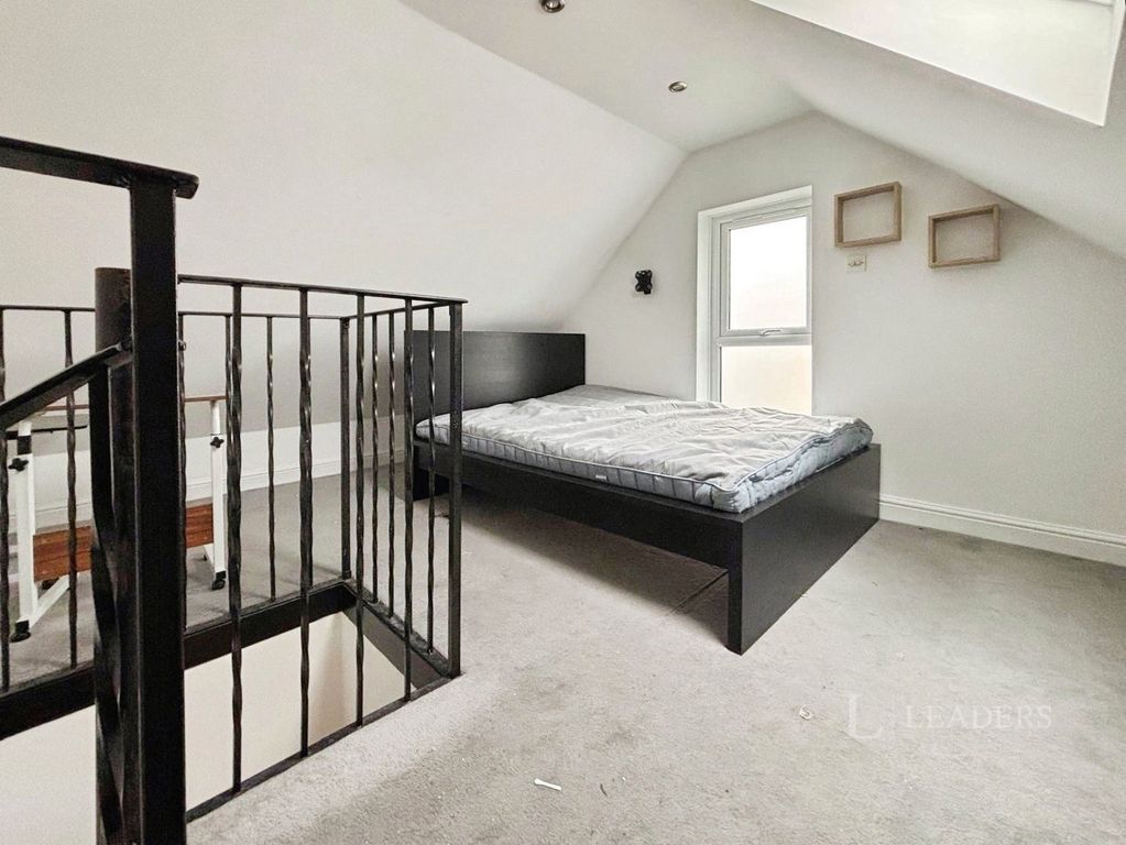 Property photo 3 of 16 Pbox-Img.Jpg