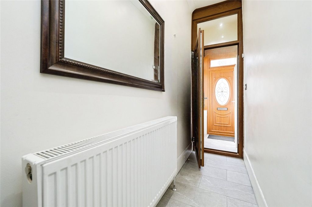 Property photo 2 of 24 Picture No. 43