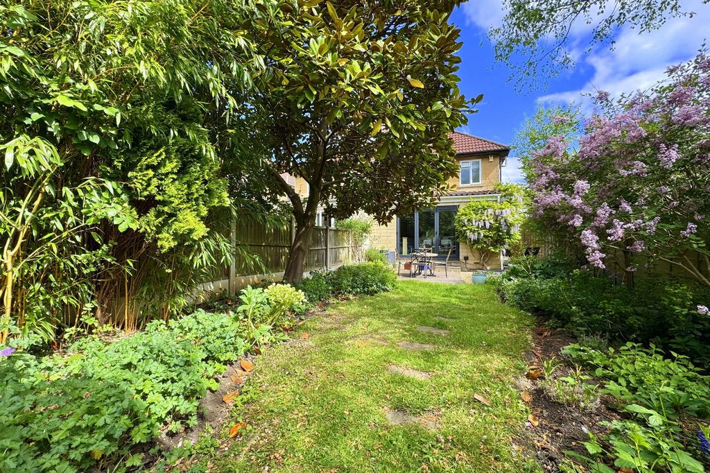 Property photo 1 of 20