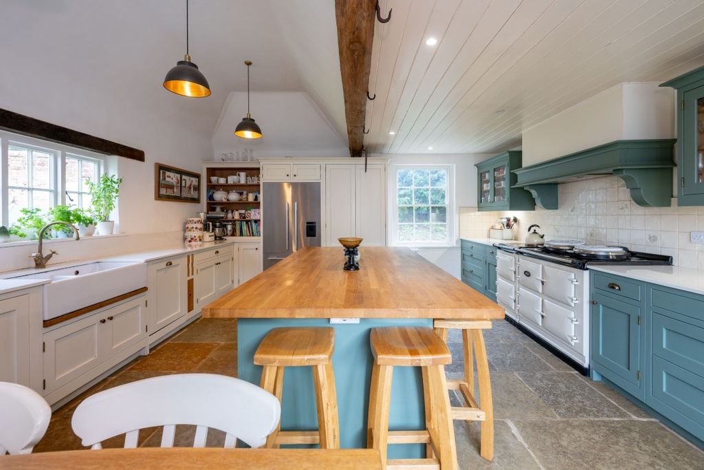 Property photo 3 of 30