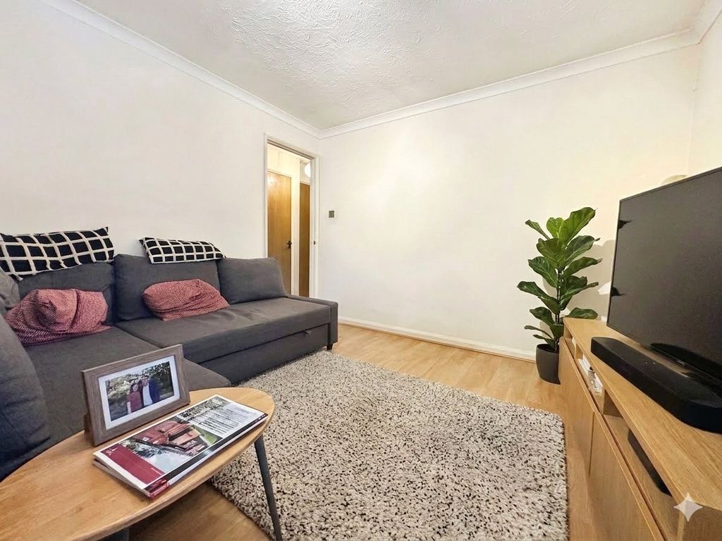 Property photo 2 of 8 Picture No. 22