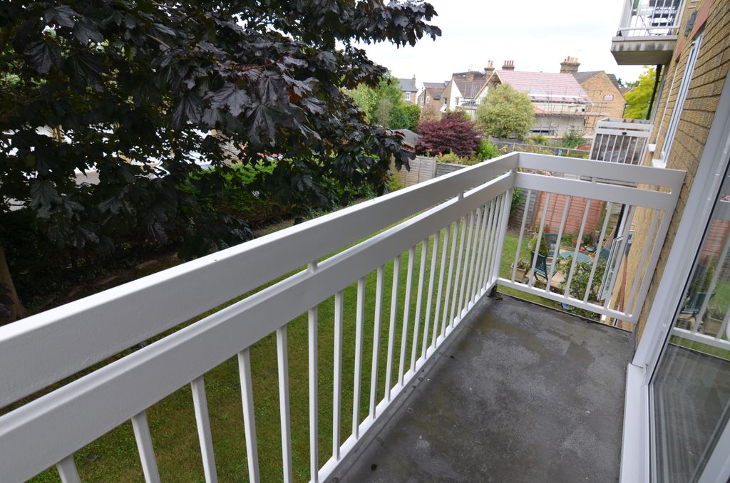 Property photo 3 of 10 Balcony