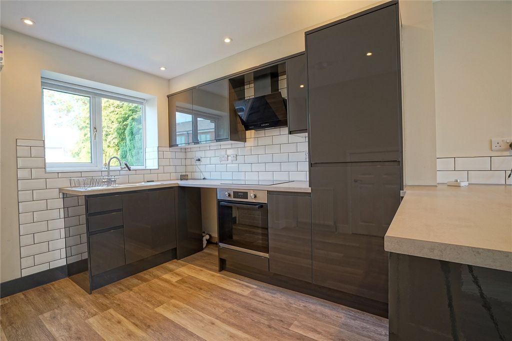 Property photo 2 of 14 Picture No. 04
