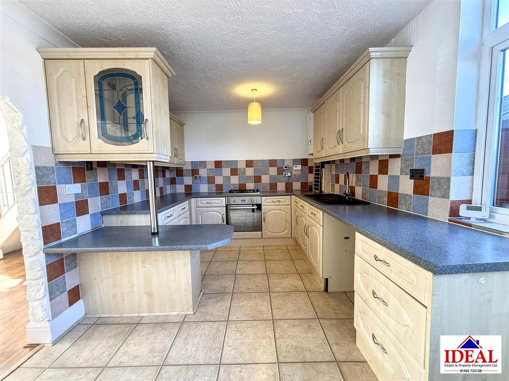 Property photo 2 of 18 Image00014.Jpg