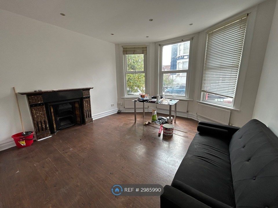 Property photo 2 of 8