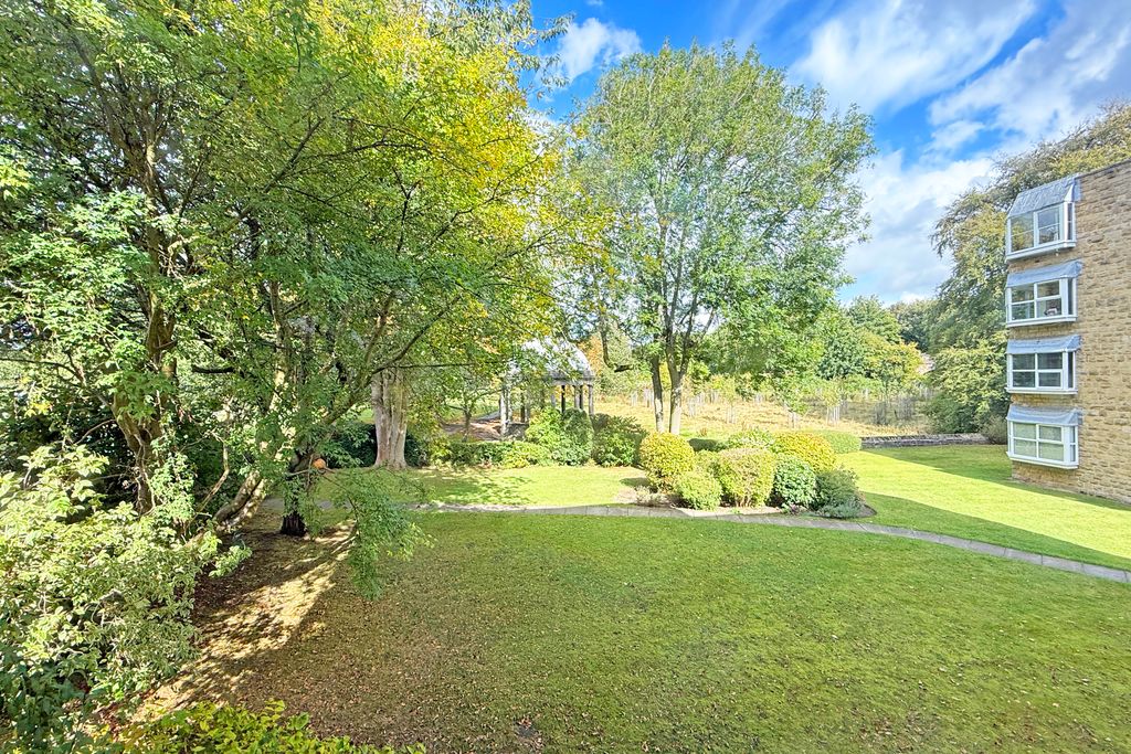 Property photo 3 of 11