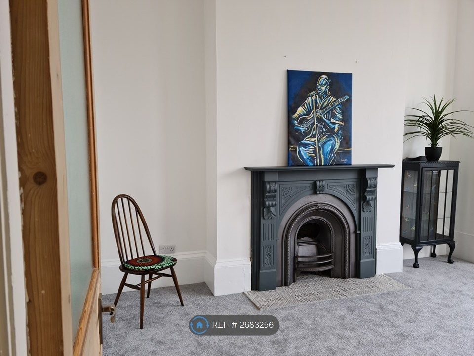 Property photo 3 of 18