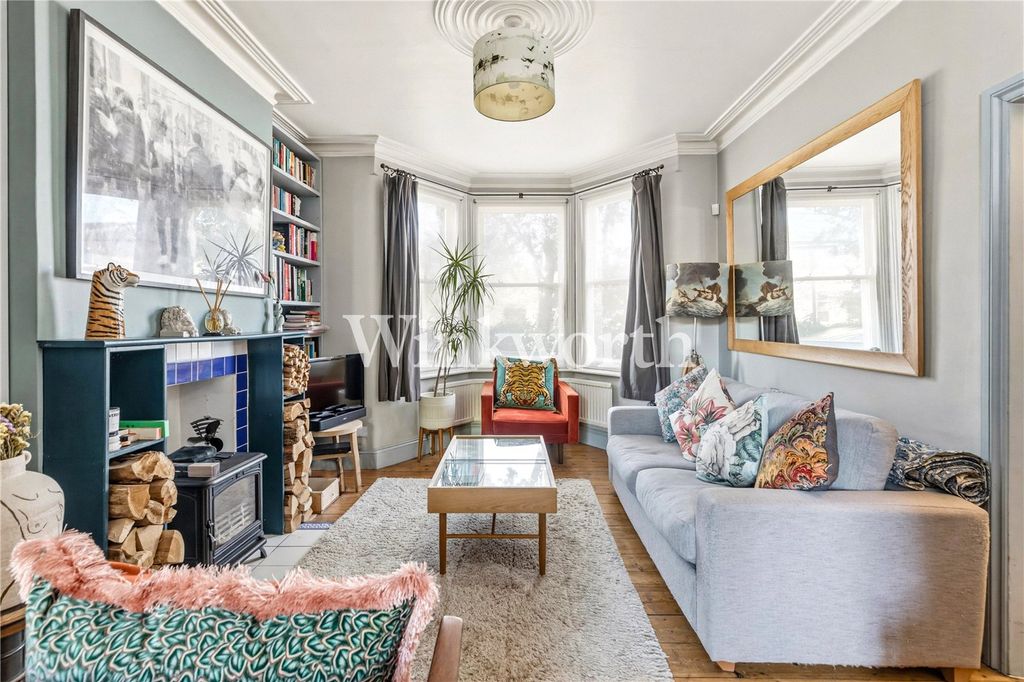 Property photo 1 of 18 Picture No. 03