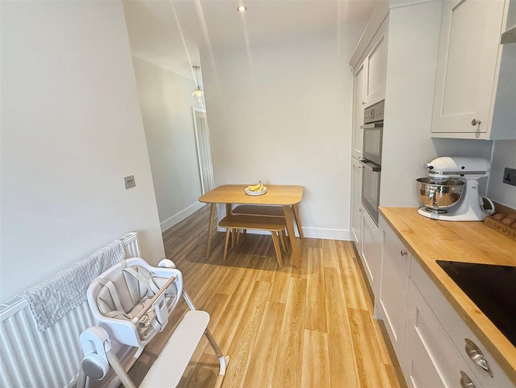 Property photo 3 of 25 Kitchen/Diner