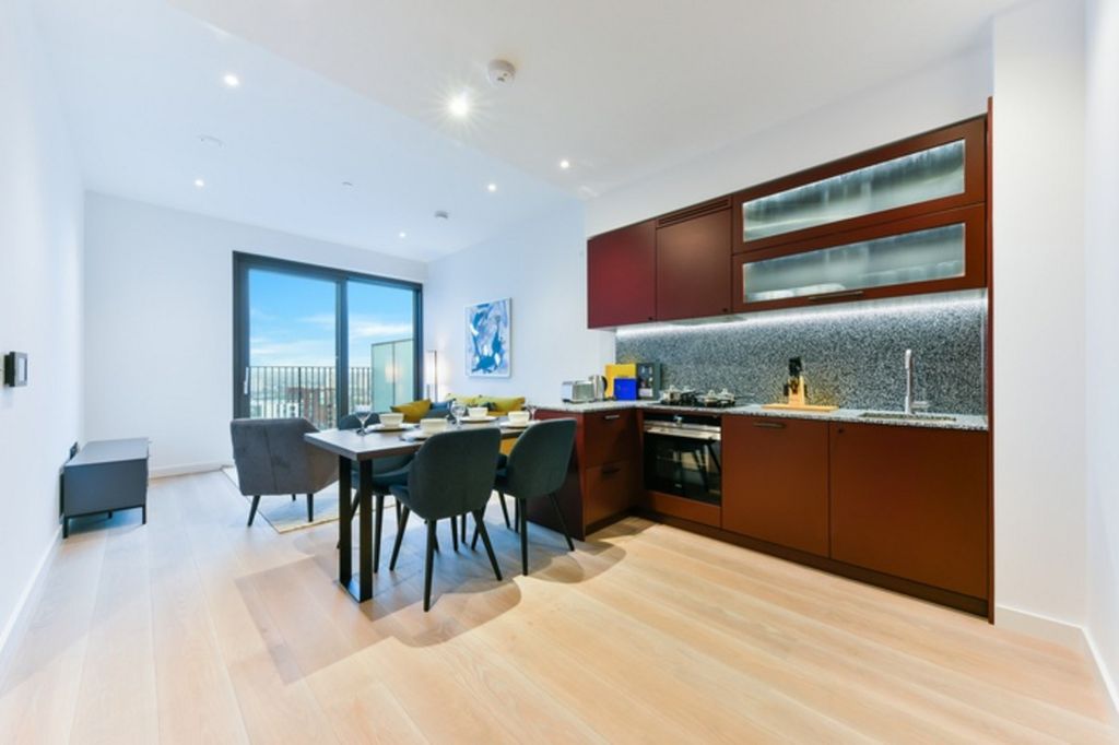 Property photo 3 of 10