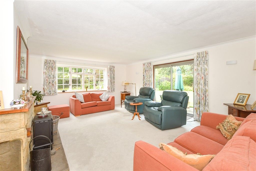 Property photo 3 of 30 Living Room